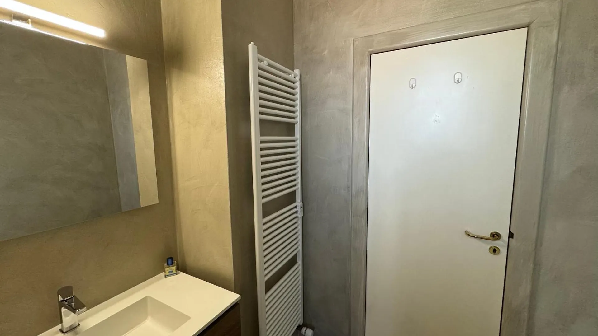 Bed & Breakfast Nicholas B&B City Center- Apartment Bologna Italy